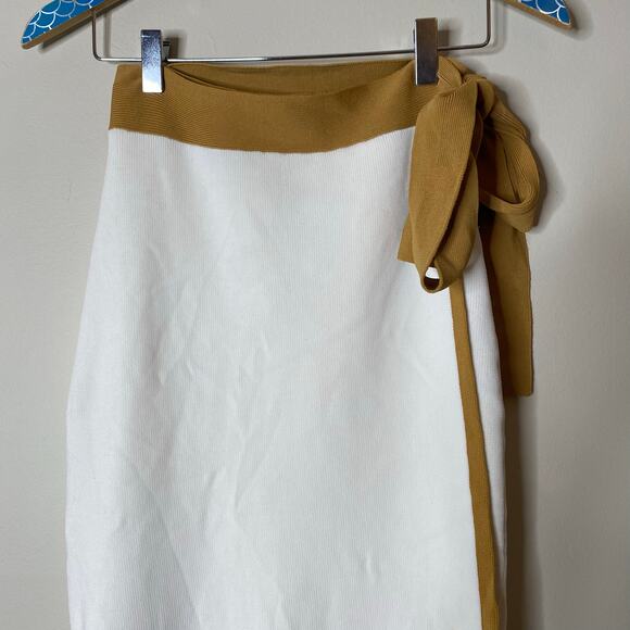 SIGNIFICANT OTHER Anna Two-Tone Knit Wrap Midi Skirt Cream Almond Size 6 - Picture 3 of 9